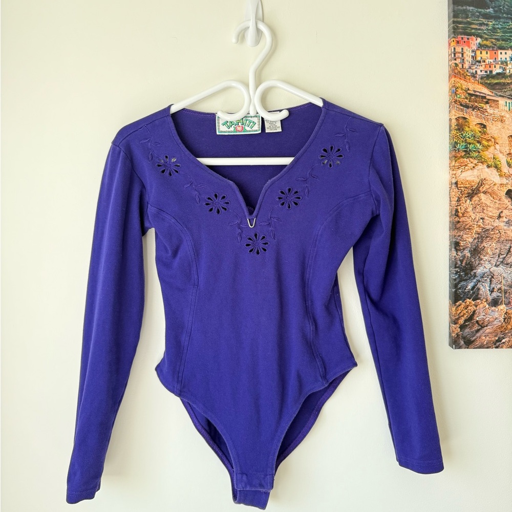 tahiti vintage y2k 2000s purple bodysuit flower design festival aesthetic